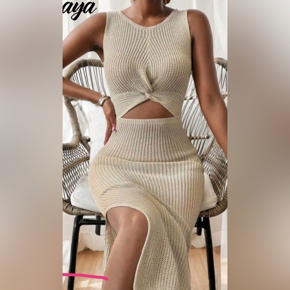 Elegant Cream Sleeveless swim coverup nwot - Picture 2 of 6